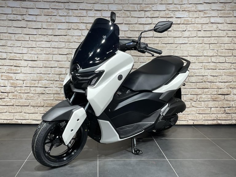 YAMAHA NMAX 125 2025 MODEL IN MILKY WHITE - IN STOCK AVAILABLE NOW !