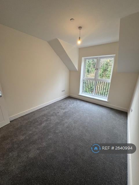 3 bedroom flat in Parkfield Road, Torquay, TQ1 (3 bed) (#2640994)