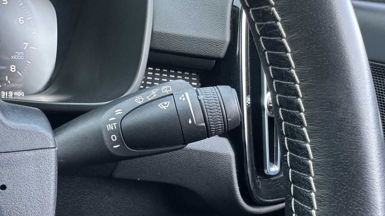 2020 Volvo XC40 2.0 B4P R DESIGN 5dr Auto Estate Petrol Automatic