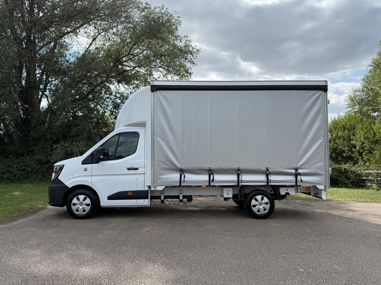  Renault Master 3.5T dCi 150 Chassis Cab Red Heavy Duty Emissions Chassis Cab  Diesel Manual