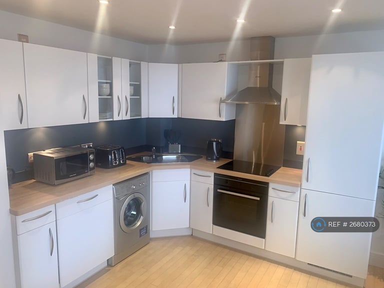 2 bedroom flat in Argyle Street, Glasgow, G2 (2 bed) (#2680373)