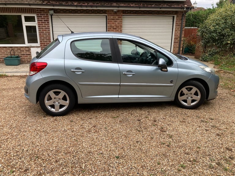 image for 2011 PEUGEOT 207 1.4 VTi ENVY LOW MILAGE 5 DOOR HATCHABACK. LONG MOT CHEAP TAX.