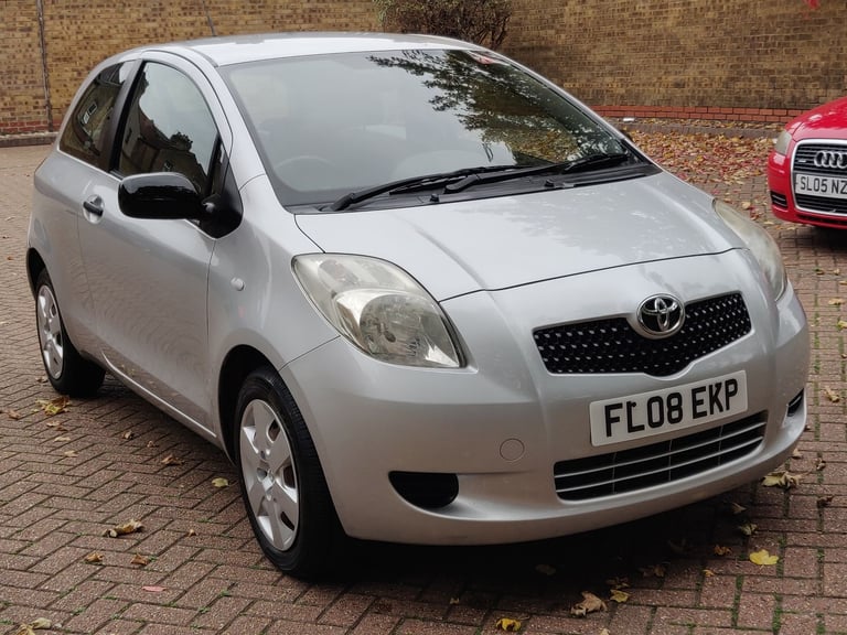 TOYOTA YARIS T2 1.0 VVT-I 2008 08 REG MET SILVER 3 DOORS  5 SPEED MANUAL 132K MILES ULEZ FREE SUPERB