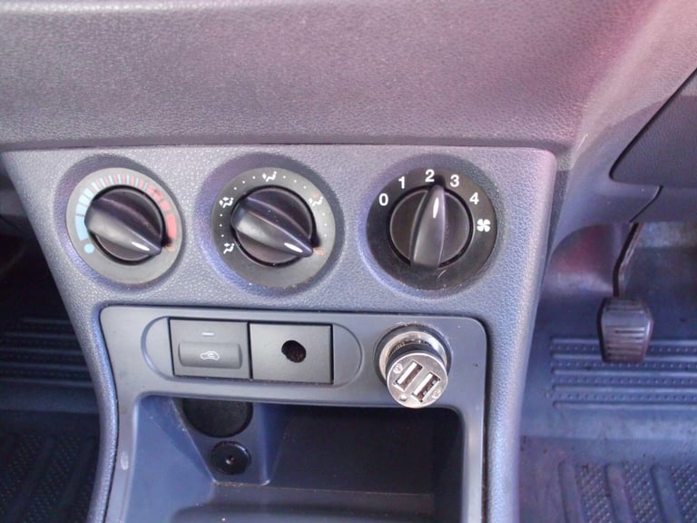 2013 Ford Transit Connect 1.8 TDCi T220 L1 H1 4dr DPF PANEL VAN Diesel Manual