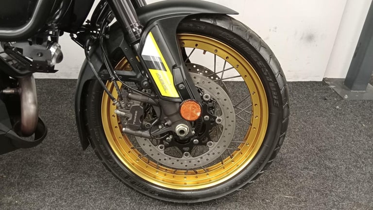 SUZUKI DL1000 ** 12 MONTH MOT - DELKEVIC EXHAUST - CRASH BARS ** 