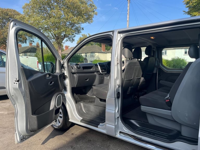 Vauxhall Vivaro 1.6 CDTi 2900 Sportive 6 Seat LWB Crew Van  DIESEL 2015/15