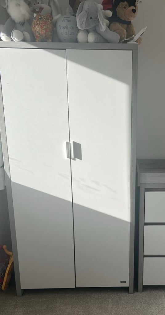 Children’s wardrobe for sale 