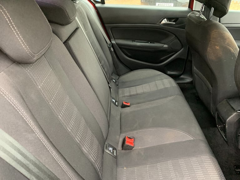 2015 Peugeot 308 1.6 HDi 115 Allure 5dr HATCHBACK Diesel Manual