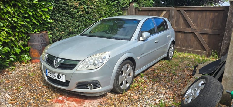 Vauxhall Signum 5door manual 1.9CDTI 150 - Image 6