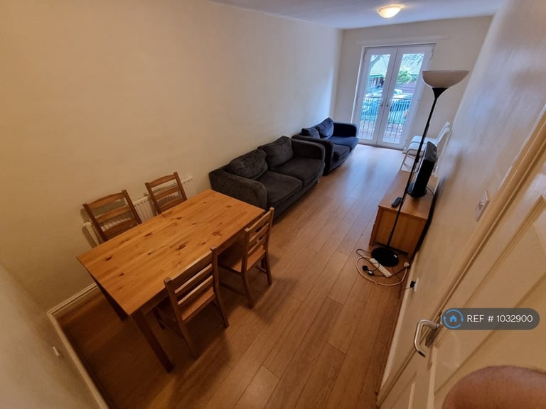 6 bedroom house in Bridgelea Road, Withington, M20 (6 bed) (#1032900)