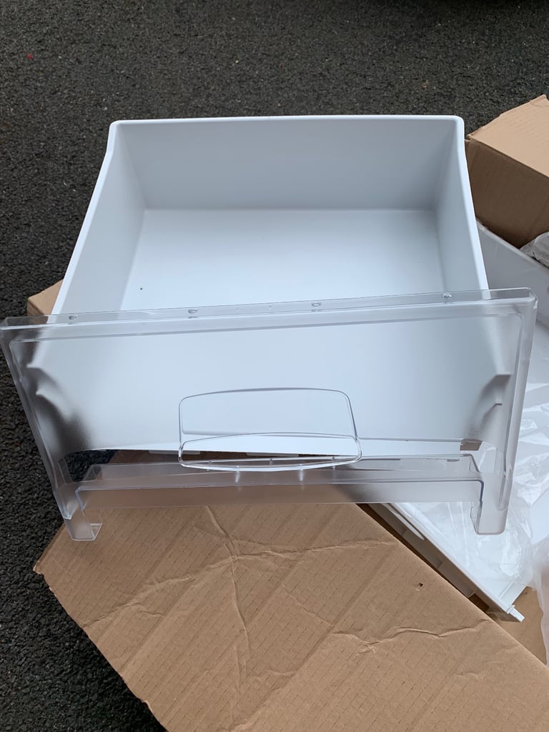 *** NOW REDUCED FOR QUICK SALE*** NEW FREEZER DRAWERS & FRONTS