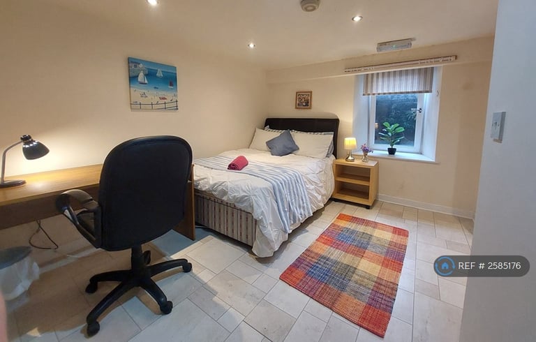 1 bedroom in Queen Street, Dumfries, DG1 (#2585176)