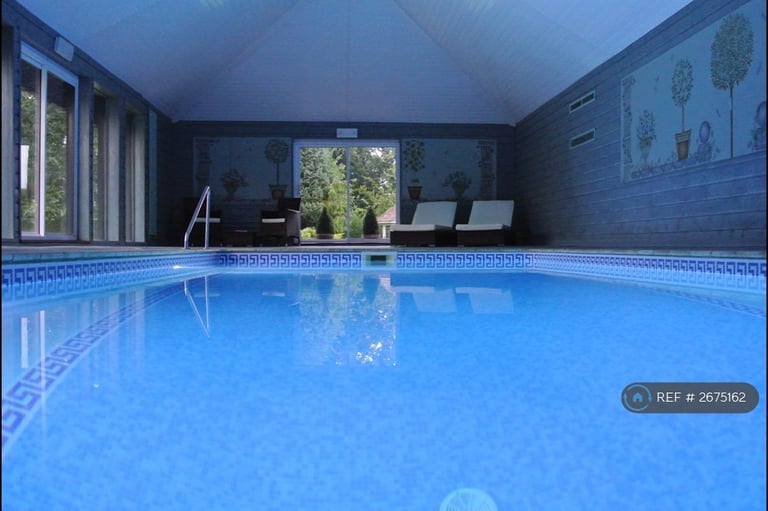 Studio flat in Frith Farm House, Faversham, ME13 (#2675162)