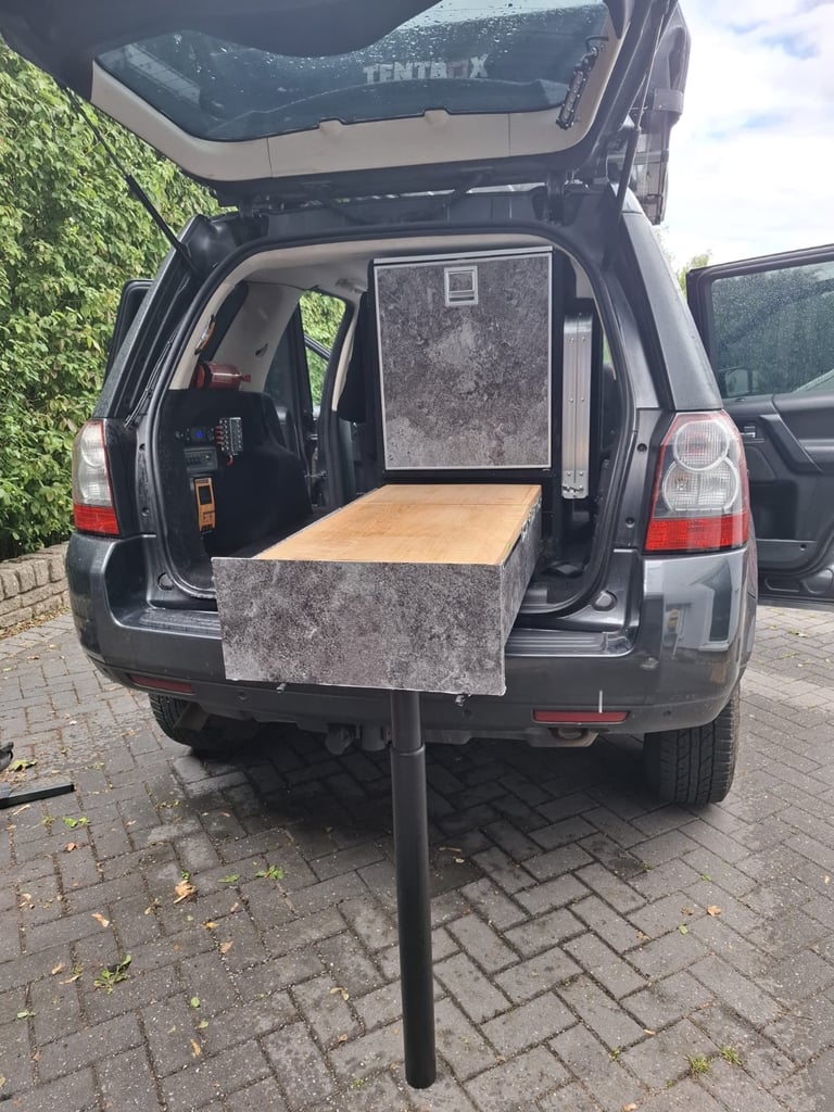 Land Rover, FREELANDER, Estate, 2011, Manual, 2179 (cc), 5 doors