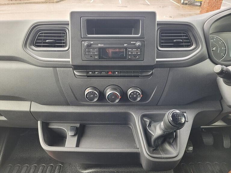 2023 Renault Master 145ps ENERGY 35 Business Luton Low Loader LWB 4.85m with Roller Shutter Doo L...