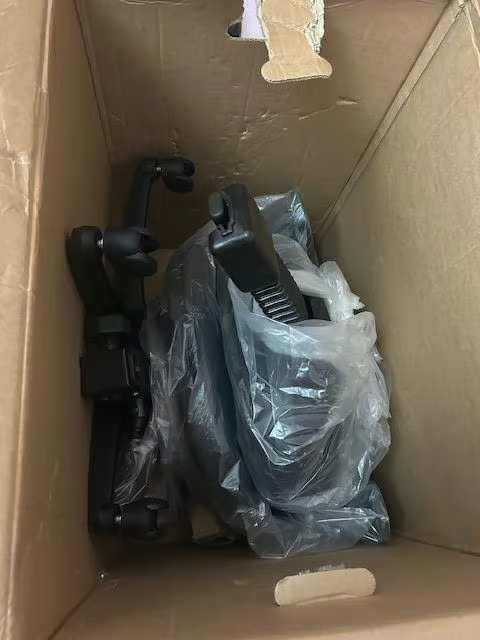 Homeworker Black Ergonomic Chair with Armrest