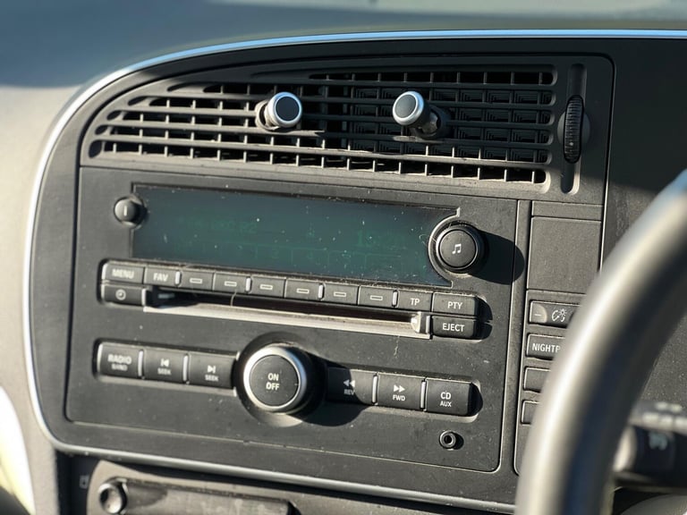 Saab 9-3 2.0T Vector 4dr Petrol Manual - Image 29