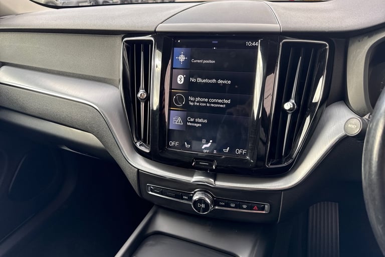 2019 Volvo XC60 2.0 B4 MHEV Momentum Auto AWD Euro 6 (s/s) 5dr SUV DIESEL Automatic