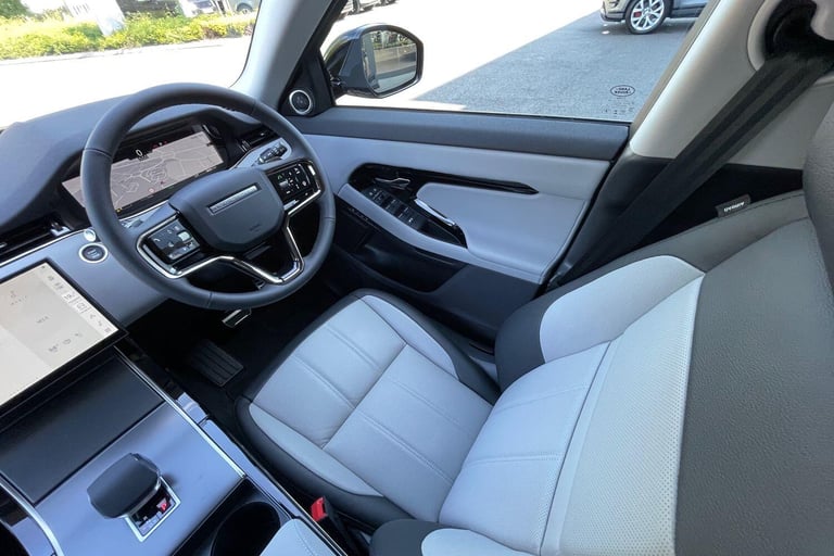 2025 Land Rover Range Rover Evoque 1.5 P270e Dynamic SE 5dr Auto ESTATE PETROL/ELECTRIC Automatic