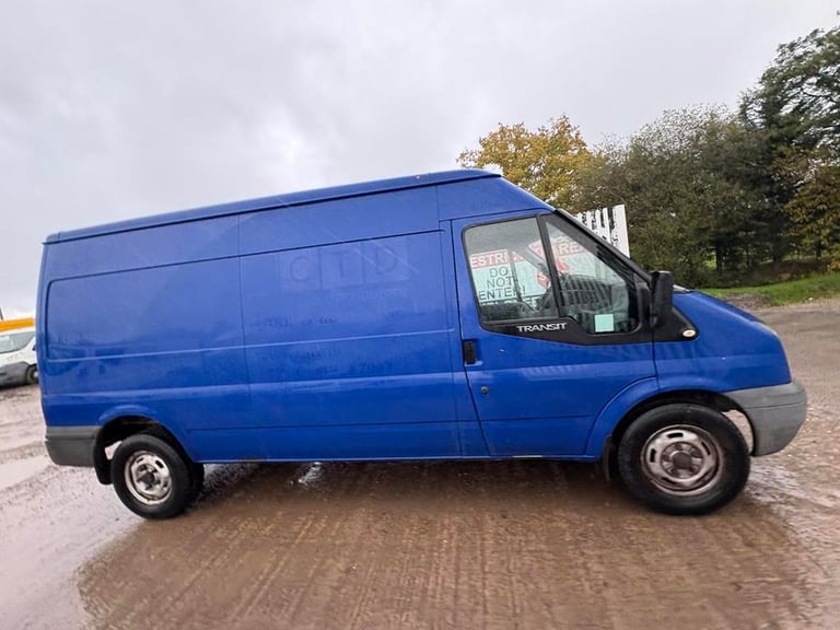 2011 Ford Transit Medium Roof Van TDCi 100ps PANEL VAN DIESEL Manual