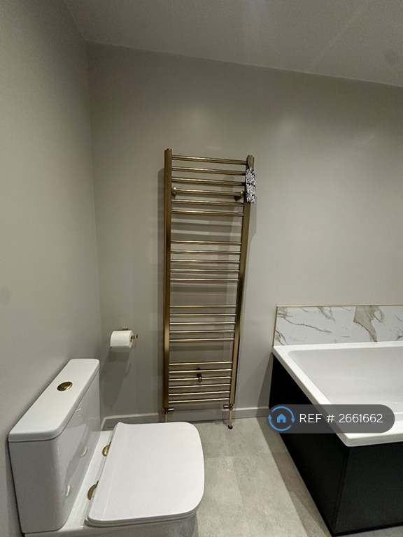 3 bedroom flat in High Street, Whitwell, Worksop, S80 (3 bed) (#2661662)