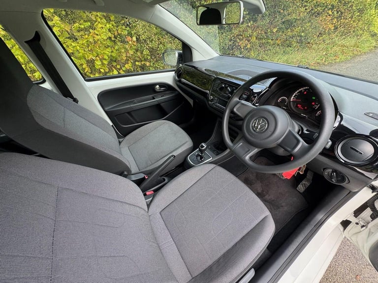  Volkswagen up! 1.0 Move up! Hatchback 5dr Petrol ASG Euro 5 (60 ps) Petrol Automatic