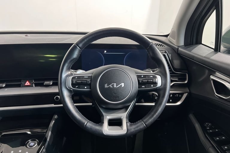 2023 73 KIA SPORTAGE 1.6 T-GDI 13.8KWH 3 SUV 5DR PETROL PLUG-IN HYBRID AUTO AWD 