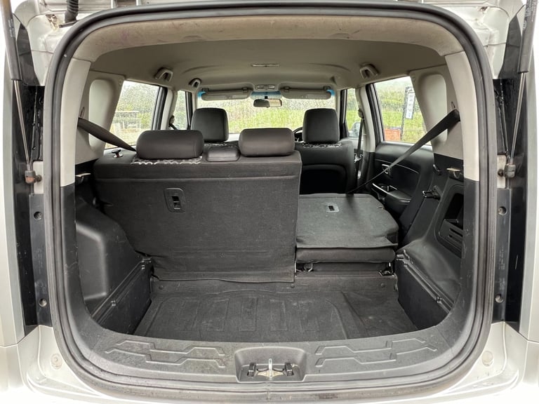 KIA SOUL 1.6 CRDi 2 5dr Silver Lovely Value Family motoring