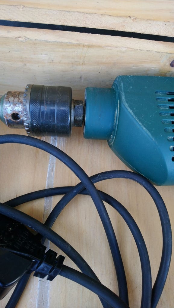 METABO CORDED ELECTRIC POWER HAMMER DRILL (COMES WITH A BOSCH WOODEN CARRY CASE)