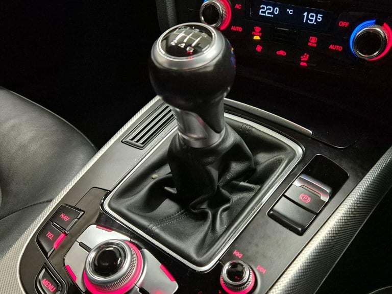 2013 Audi A4 2.0 TDI SE Technik Euro 5 (s/s) 4dr SALOON Diesel Manual