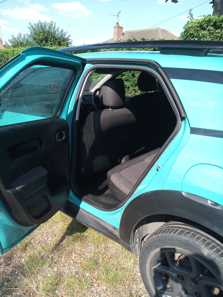 Citroen, C4 CACTUS, Hatchback, 2016, Manual, 1199 (cc), 5 doors