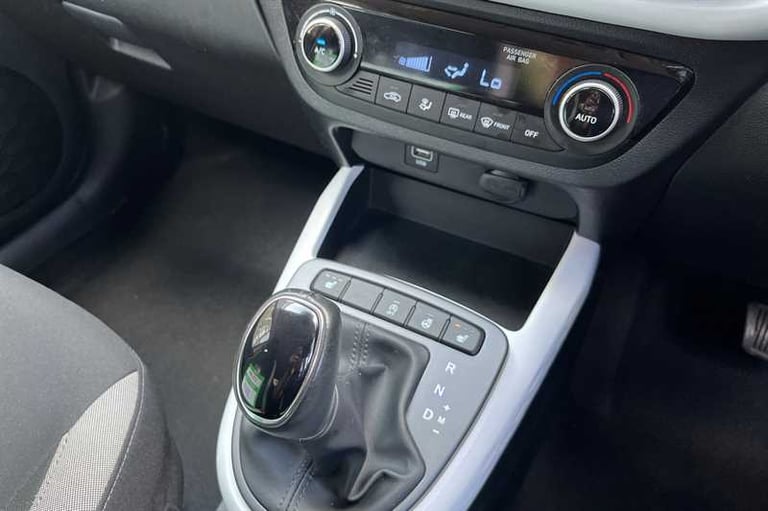 2022 Hyundai i10 1.2 MPI PREMIUM 5DR AUTO Hatchback Petrol Automatic