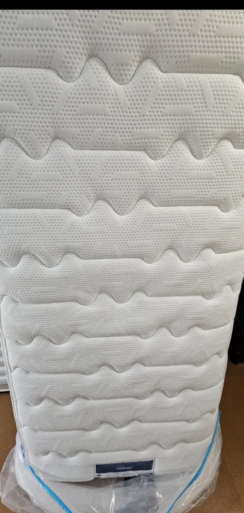 NEW SilentNight 1650 pocket spring single mattress John Lewis, price negotiable