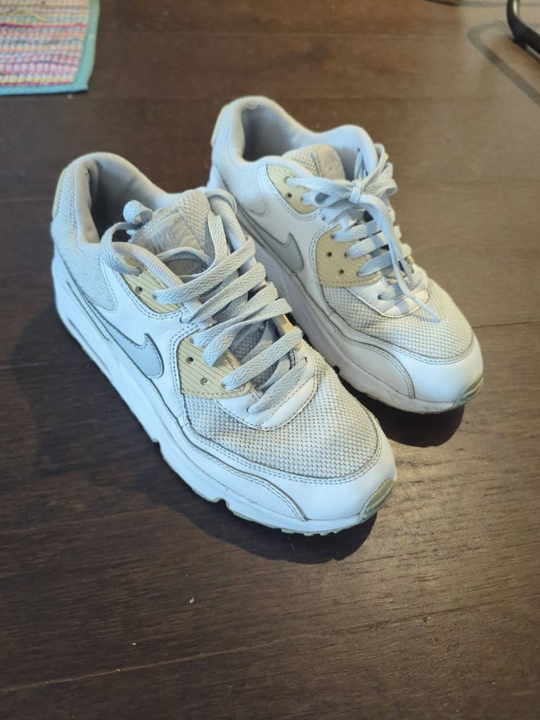 white women's air max size 6