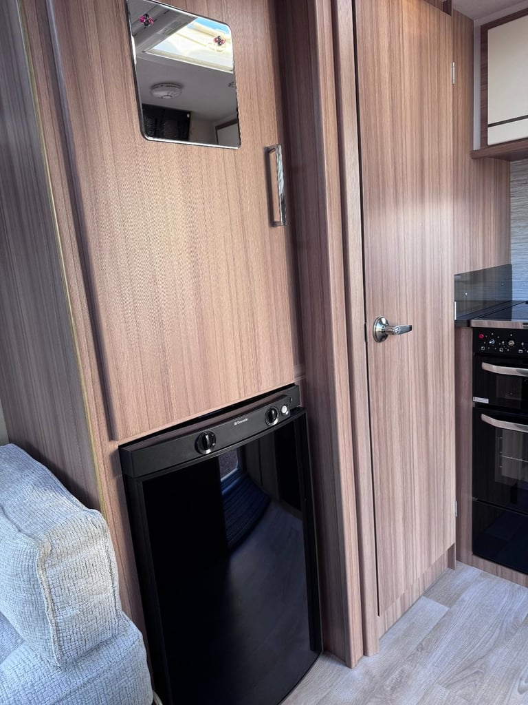 Lunar Conquest, Yr.2016, 2 Berth