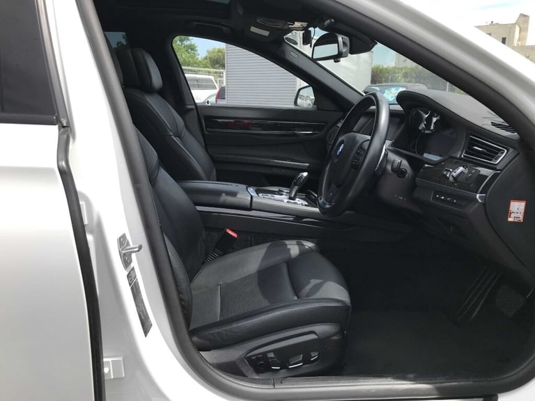 2015 65 BMW 750I M SPORT 4.4 V8 AUTOMATIC - OVER £17,500 OF OPTIONS EXTRAS