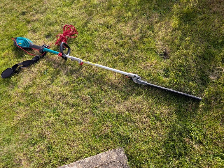 Bosch Long Reach Hedge Trimmer 