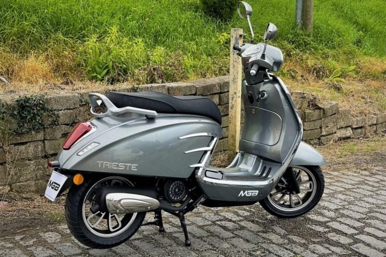 NEW MGB Trieste 125cc Scooter Affordable Reliable Commuter A1 Licence Learner