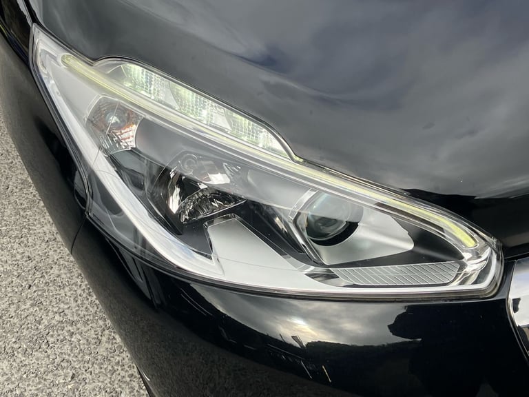 2019 Peugeot 208 1.2 PureTech 82 Tech Edition 5dr [Start Stop] Hatchback Manual