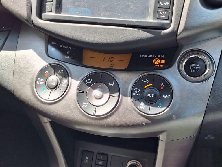 TOYOTA RAV4 2.2 D-CAT SR 2012