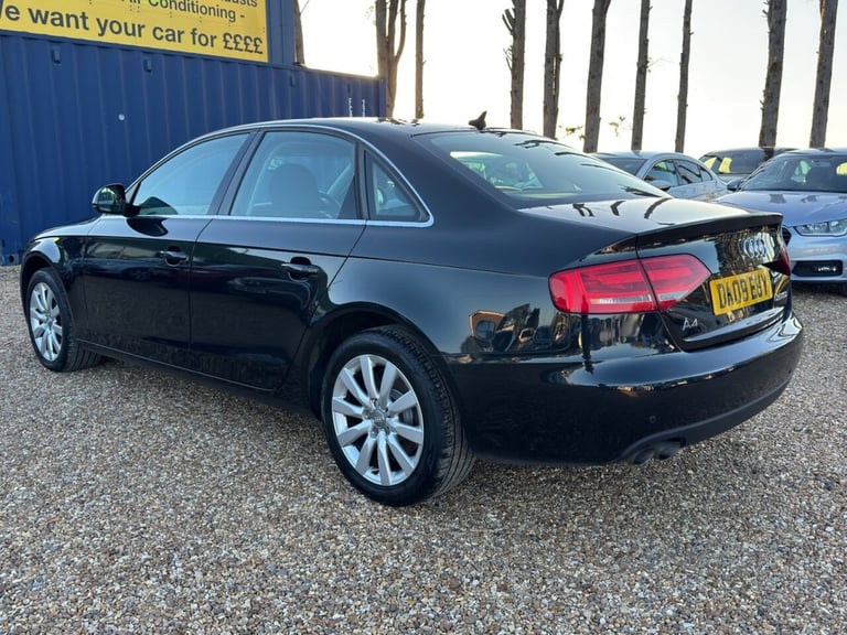 2009 Audi A4 2.0 TDI Executive SE Saloon 4dr Diesel Manual Euro 4 (143 ps) Saloon Diesel Manual