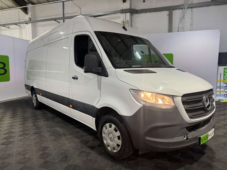 2022 Mercedes-Benz Sprinter 3.5t H2 Premium Van PANEL VAN DIESEL Manual