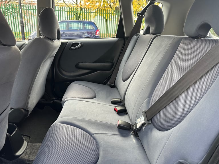 2005 Honda Jazz Automatic 1.4 I-Dsi Auto.  5 door.  ULEZ Free. LONG MOT. A/C. 
