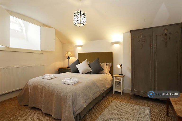 1 bedroom flat in Grove House, Bristol, BS8 (1 bed) (#2636648)