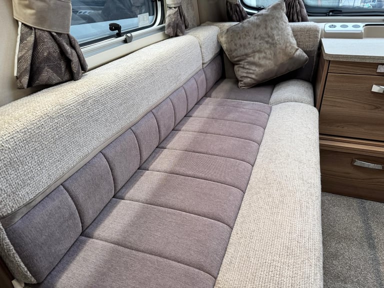 SWIFT CHALLENGER HI-STYLE 560 2021 MODEL ISLAND BED TOURING CARAVAN