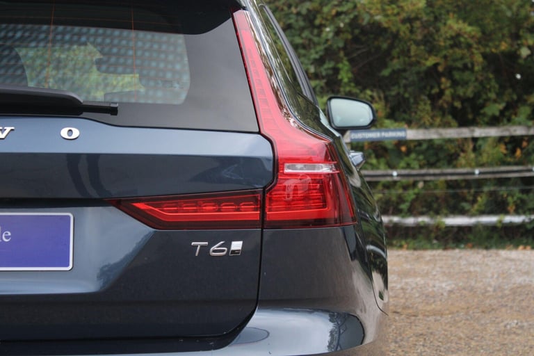 2025 Volvo V60 2.0 T6 18.8kWh Plus Auto AWD Euro 6 (s/s) 5dr ESTATE Petrol/Electric Hybrid Automatic