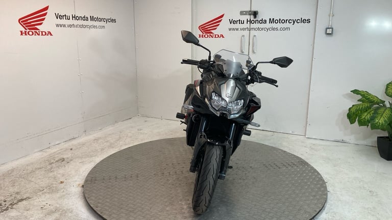 2022 Kawasaki Z R1000KNFAN (22MY) SPORTS Petrol Manual