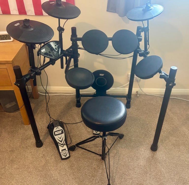 KAT Percussion KT-100 Drum Set