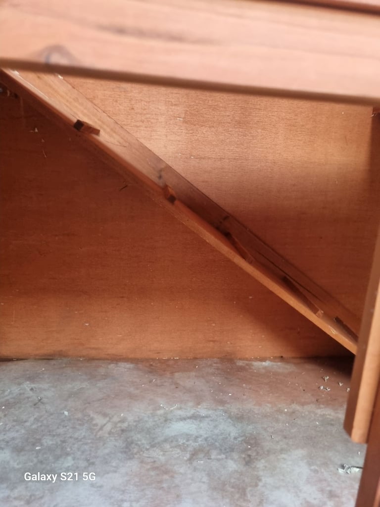 Rabbit hutch