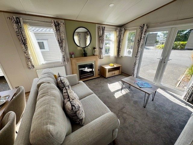 Stunning 13ft Wide Villa For Sale - 11.5 Month Season Suffolk near the Beach